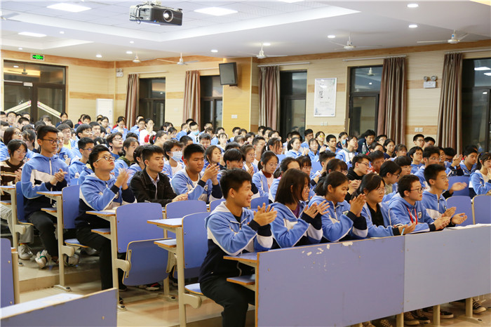 學(xué)習(xí)團員知識，爭做時代好青年(圖1)