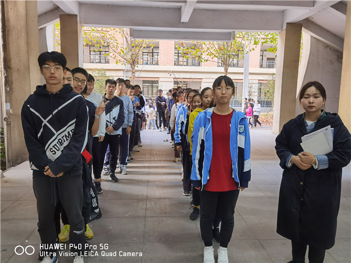 以體育智全面發(fā)展 以體育心鑄魂育人(圖5)