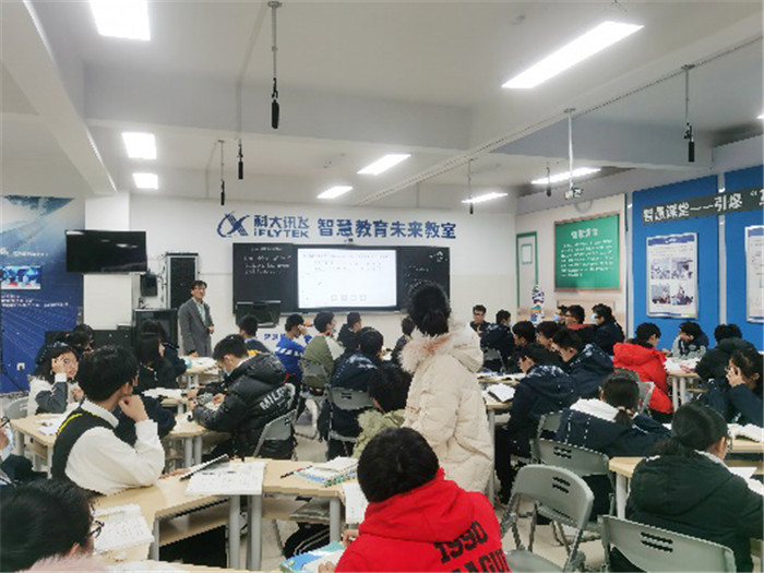 思政引領展嶄新課堂  師生共融顯創(chuàng)新課程(圖2)