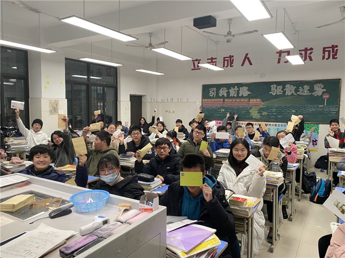 紙短情長(zhǎng)，一封家書(shū)讀懂舐?tīng)偾樯?圖3)