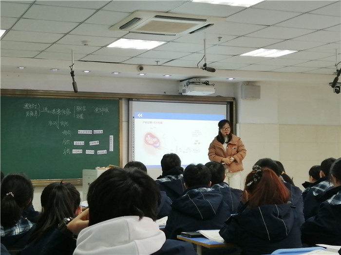 高二級部：同課異構(gòu)展風(fēng)采、教研活動(dòng)促成長(圖4)