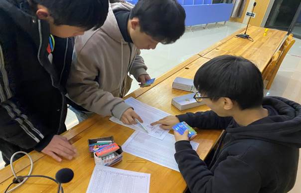 資助中心：嚴(yán)格遵循流程，扎實(shí)完成資助(圖2)