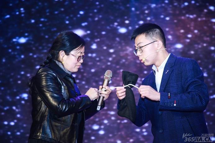 萬家熱線：藝術(shù)與美結(jié)合的文化盛宴 合肥七中2021賀歲大片“上映”（圖）(圖6)