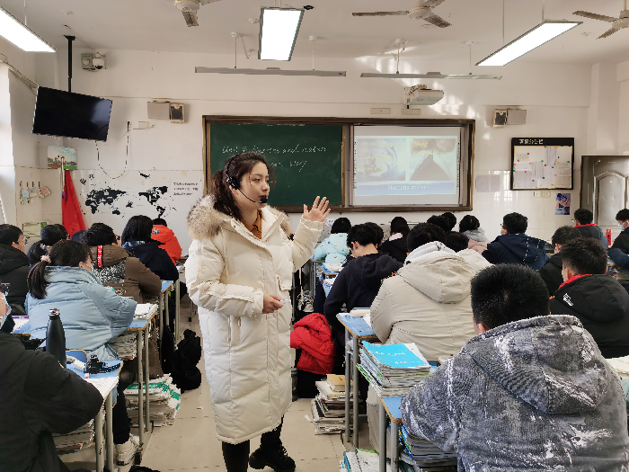 高一級部：青年教師展風(fēng)姿，課堂教研促成長(圖3)