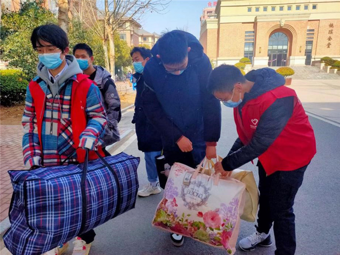 高一級(jí)部:逐夢星辰大海 做負(fù)責(zé)任的卓越青年(圖7)