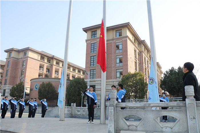 政教處：牛年喜迎升國(guó)旗，新春共話責(zé)任觀(圖2)