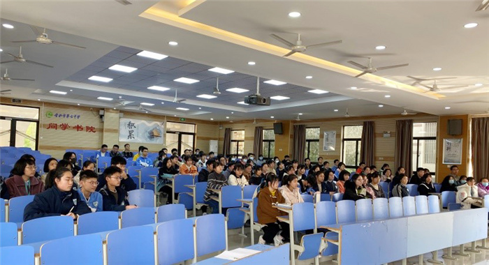 高一級(jí)部：強(qiáng)化課代表管理作用，形成兩語趕學(xué)趕超氛圍(圖1)