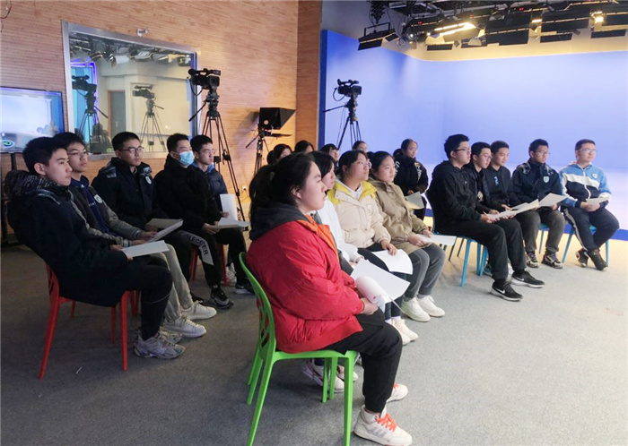 學生發(fā)展指導中心:心理課繪網(wǎng)絡 生涯課論職業(yè)(圖1)