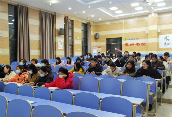 高二級部：齊抓共管聚合力，共創(chuàng)育人“家”氛圍(圖2)