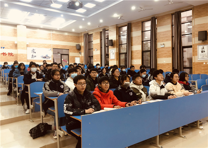 高二級(jí)部:做負(fù)責(zé)任的學(xué)生(圖3)