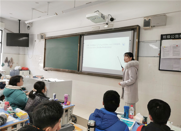 高二級(jí)部：推門(mén)聽(tīng)課日日新，教研相長(zhǎng)節(jié)節(jié)高(圖4)