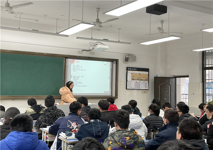 高二級(jí)部：兼聽增新知，互評(píng)促成長(圖5)