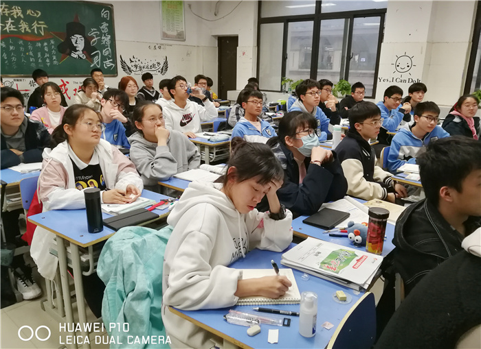 高二級(jí)部：職業(yè)生涯規(guī)劃啟迪夢(mèng)想，高二十六學(xué)子厲兵秣馬(圖4)