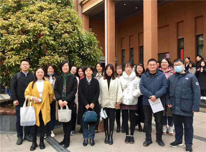 高一級(jí)部:傾情教育寫春秋 教研教改鑄輝煌(圖1)