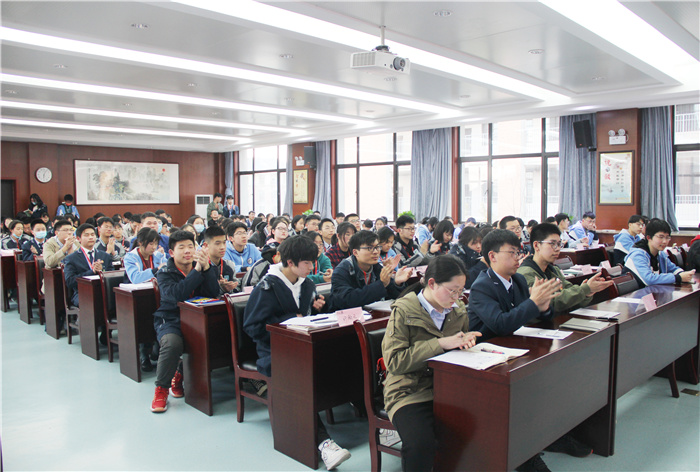 團委:合肥七中2020年度學(xué)生干部述職評議會順利召開(圖2)