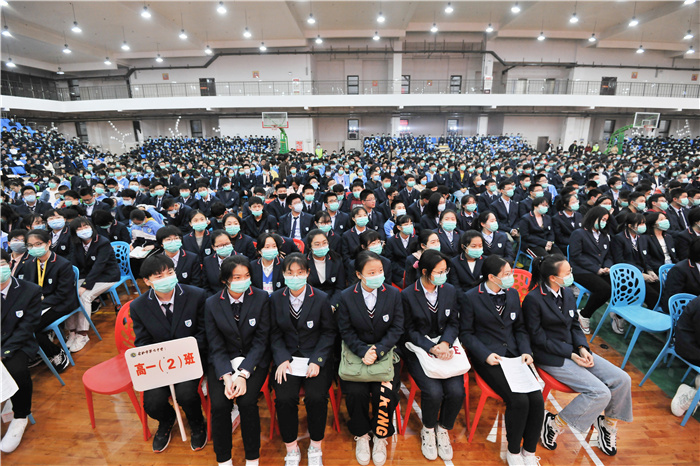 高一級(jí)部：致敬建黨百年，書寫無(wú)悔青春(圖2)