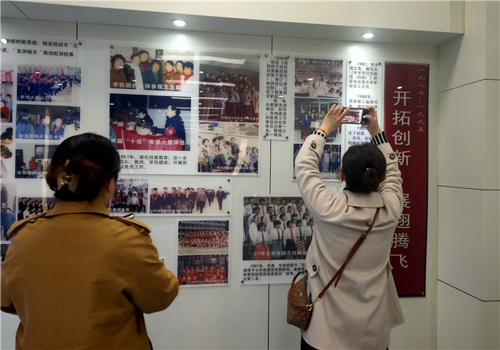 團委：參觀合肥七中校史館，薪火相傳合肥團史(圖2)