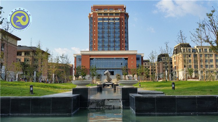 魁崛七中并舉科教德研 智慧七中力塑未來(lái)人才(圖2) 魁崛七中并舉科教德研 智慧七中力塑未來(lái)人才(圖2)