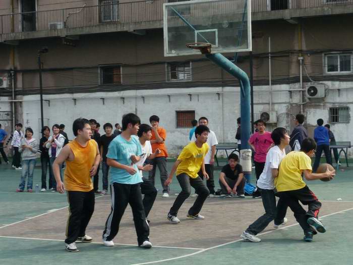 合肥七中籃球賽序列報道之二：力量懸殊的?；@(圖1)