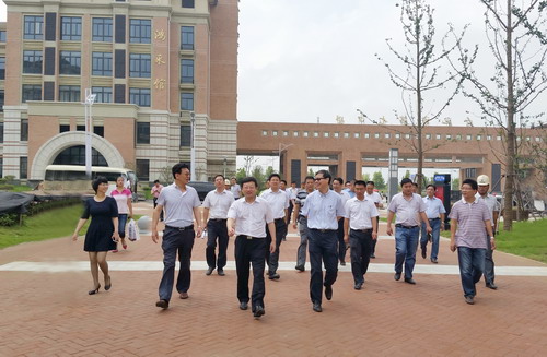 市委常委、副市長(zhǎng)周善武調(diào)研合肥七中新校建設(shè)情況(圖1)