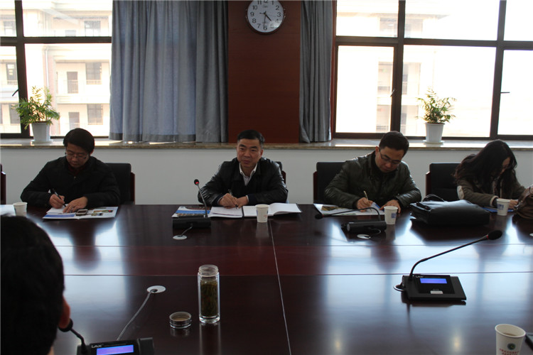 合肥五十中來我校參觀交流校史館建設(圖1)