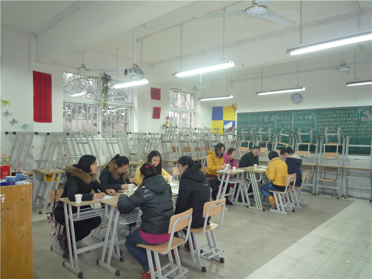 以人為本 服務(wù)考生(圖1)