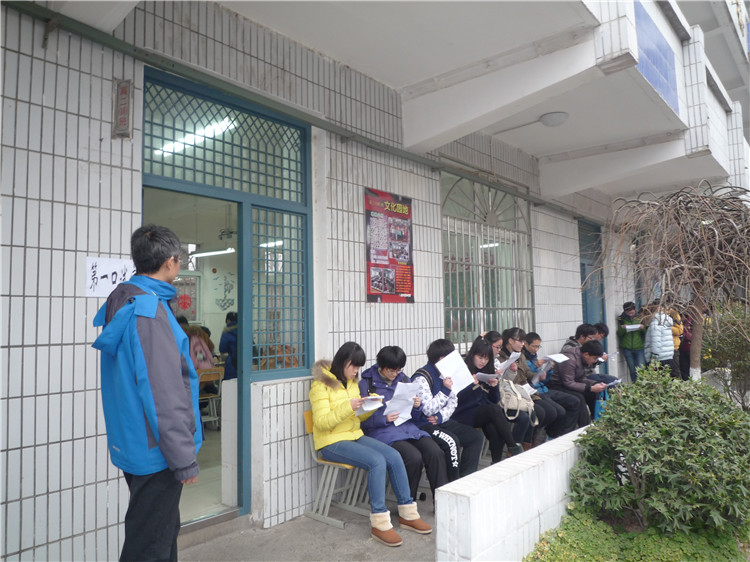 以人為本 服務(wù)考生(圖3)