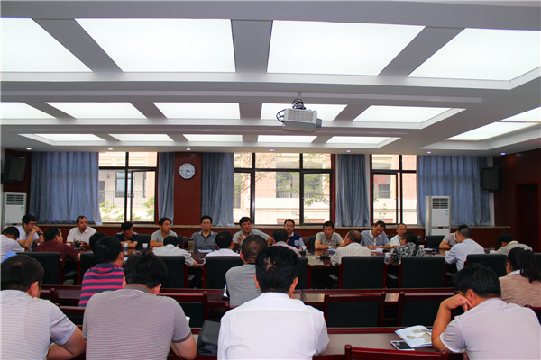 教育部“農(nóng)村校長助力工程”國培班學員來七中考察(圖3)