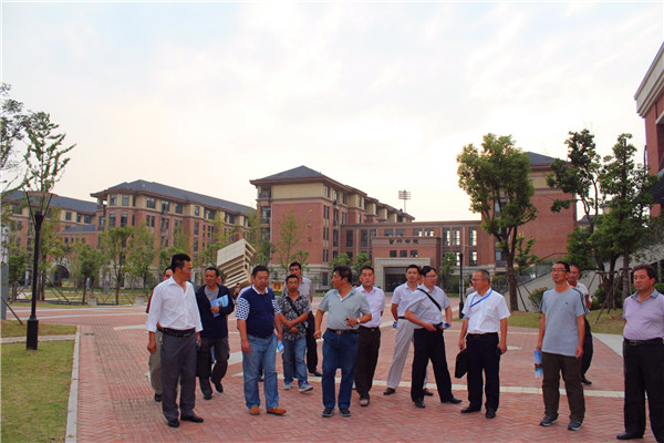 教育部“農(nóng)村校長助力工程”國培班學員來七中考察(圖8)