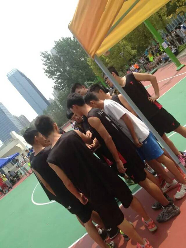  籃球運(yùn)動(dòng)永不息，陽光體育永不止(圖1)