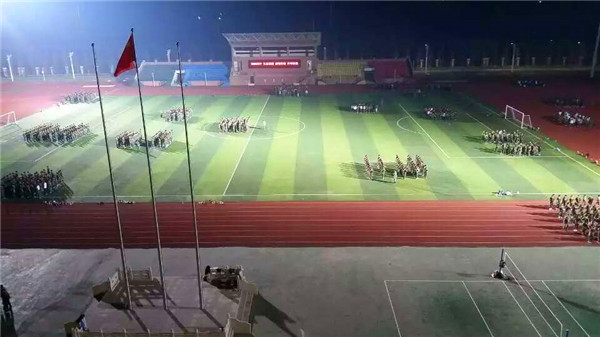 軍訓(xùn)號(hào)角吹響  學(xué)子夢想起航(圖9)