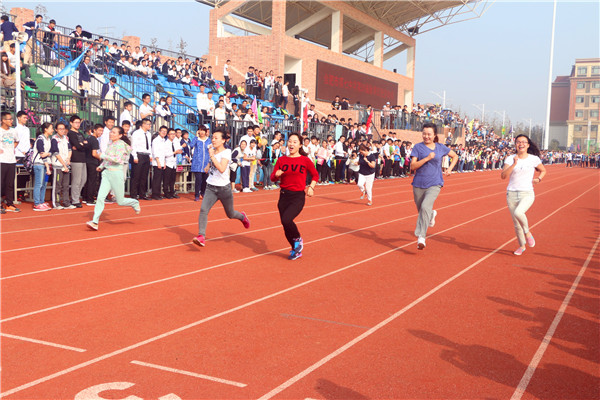 在拼搏中綻放精彩，在進(jìn)取中收獲芬芳(圖4)