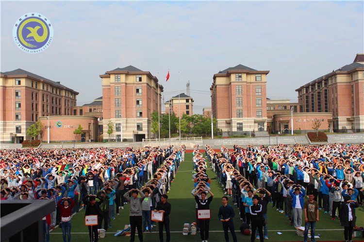 用愛(ài)心播撒希望，將知識(shí)送到山村(圖4)