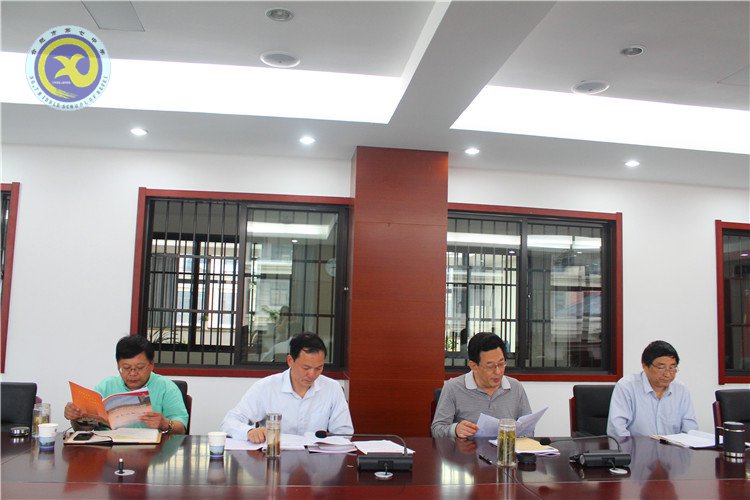 校黨總支舉行“兩學(xué)一做”專(zhuān)題研討(圖2)