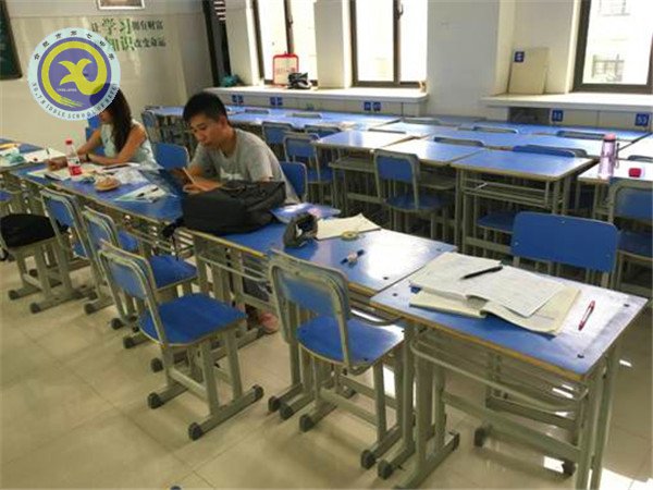 紫薇花開又一季，備課綢繆新學(xué)期(圖1)