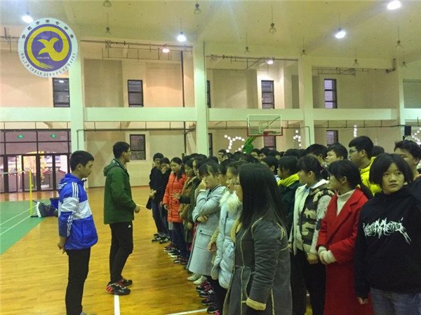 體驗籃球魅力 重視全面發(fā)展(圖1)