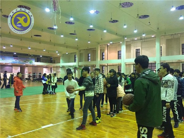 體驗籃球魅力 重視全面發(fā)展(圖5)