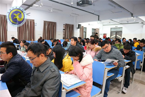 立足常規(guī)講看齊 總結(jié)反思見行動(圖1)