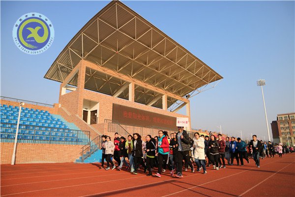 春來心歸校，日暖志向?qū)W(圖1)