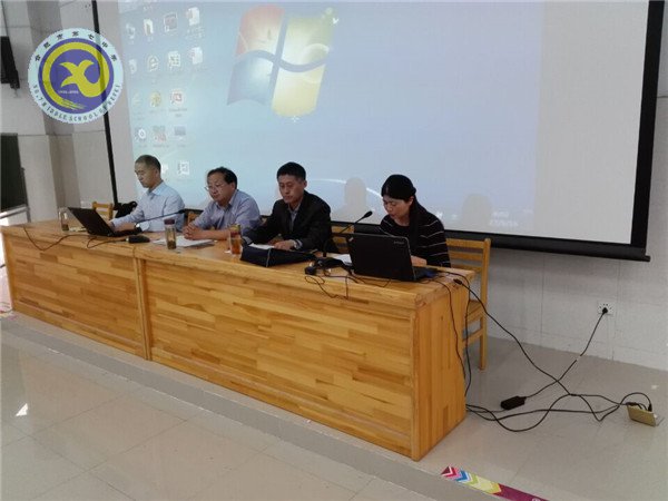 青年教師初長成 匯報(bào)課上顯風(fēng)采(圖4)