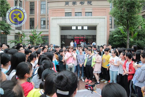 社團(tuán)文化展學(xué)生智慧 實(shí)踐創(chuàng)新樹綜合人才(圖4)