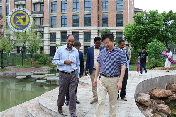 喜迎埃塞友人 盡展七中風(fēng)采(圖2)