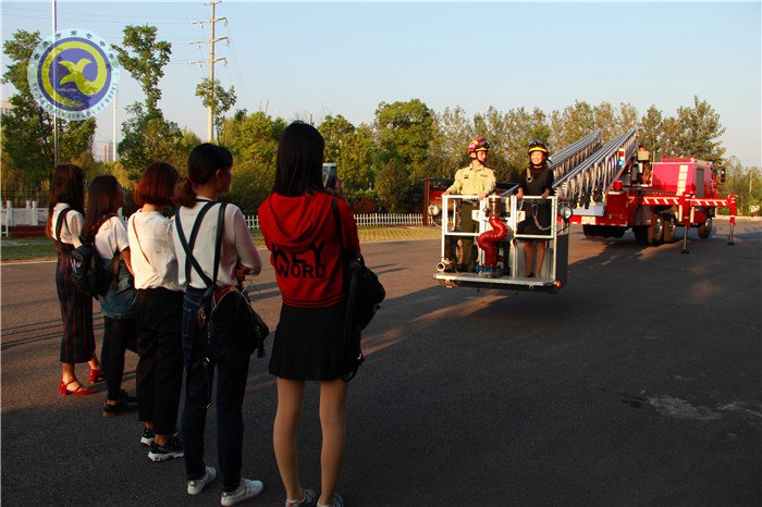  軍民魚(yú)水情，歡樂(lè)慶佳節(jié)(圖4)