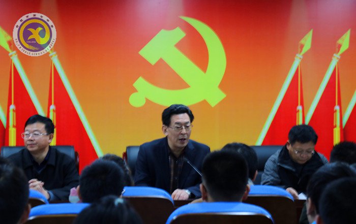 合肥七中2017屆業(yè)余黨校課程豐富多彩(圖1)