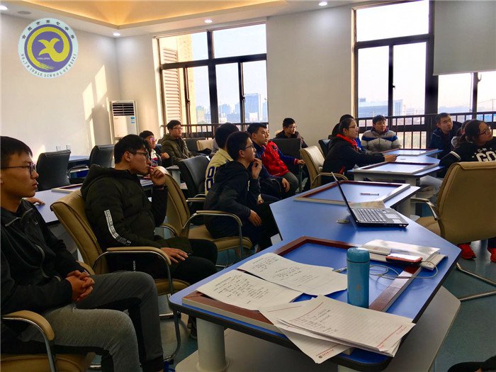  團(tuán)結(jié)協(xié)作，備賽進(jìn)行時(shí)(圖7)