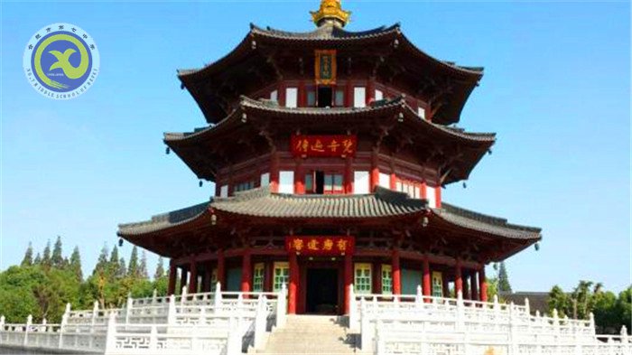 游千年古剎一絕，覽定園湖光山色(圖1)