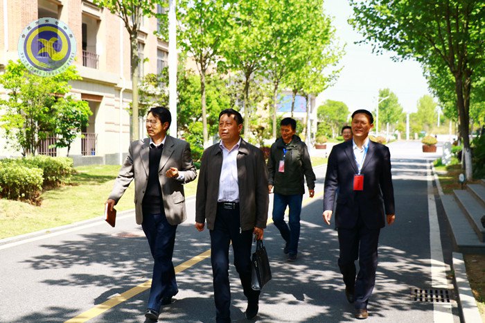 王杰才局長督查指導2018年中考體育考試工作(圖1)