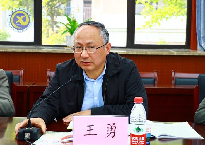 市屬普通高中學(xué)校教學(xué)質(zhì)量提升座談會(huì)在七中召開(kāi)(圖6)