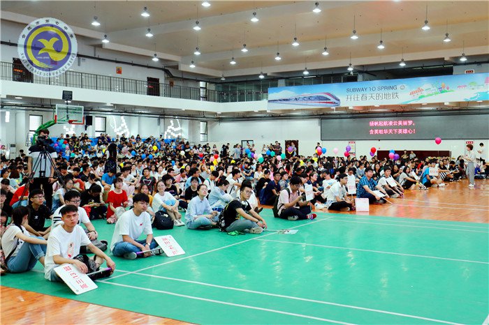 奮斗半生，歸來仍是我七中英俊少年(圖2)