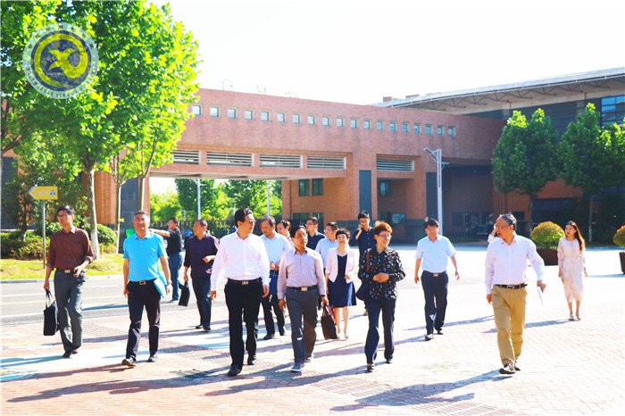 流彩五月 和雅七中(圖1)